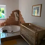 Nocleg ze śniadaniem Raspi Etterem Es Boraszat Fertőrákos