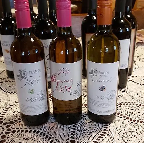 Raspi Etterem Es Boraszat Fertőrákos